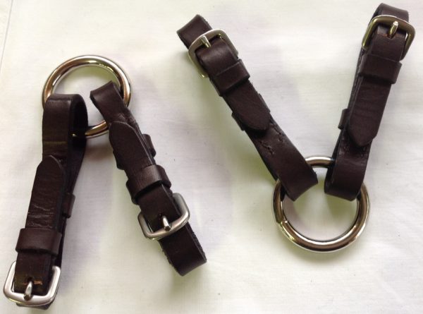 Rein connector ring plain black and brown leather
